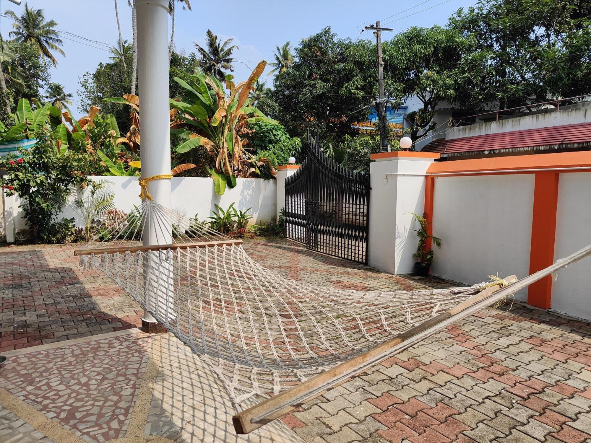 Shamak Homestay วาร์คาลา ภายนอก รูปภาพ